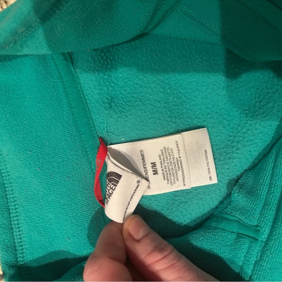 North face pull over  small - Picture 3 of 3